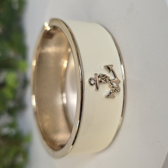 Vintage Gold and Ivory Clamper Hinge Bangle Bracelet with Anchor - Picture 5 of 12